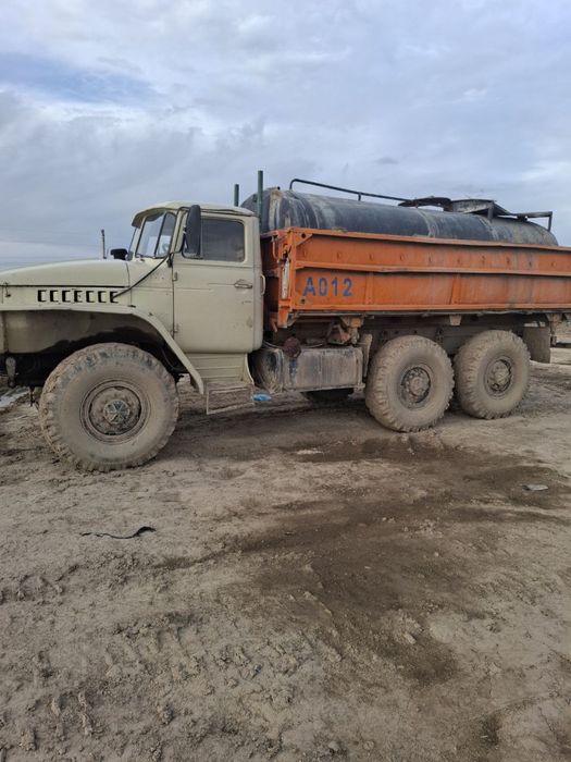 Ural vodovoz 5557
