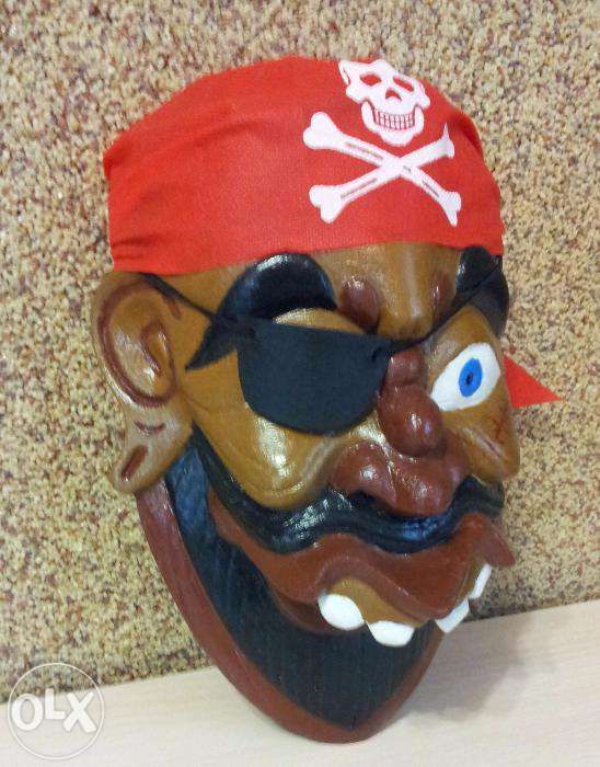 Маска пирата (дерево)