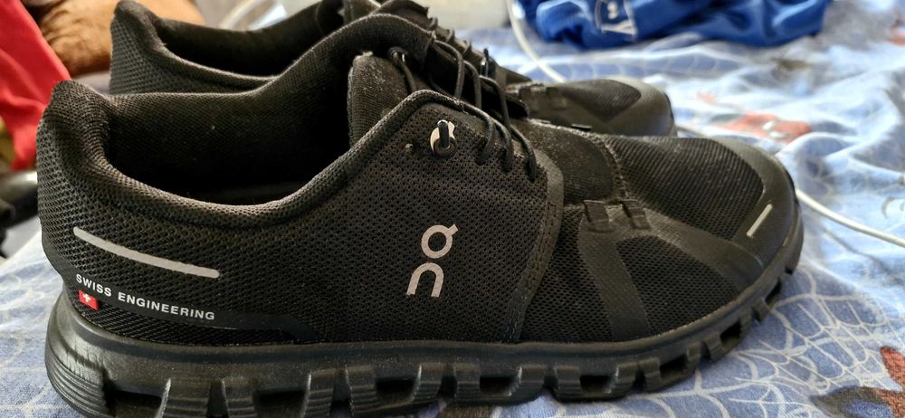 Adidasi Cloud 42 mic