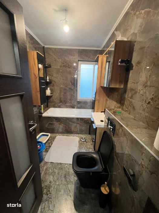 Apartament de 2 camere, recent renovat, zona Muzeul Apei, etaj 1, parc