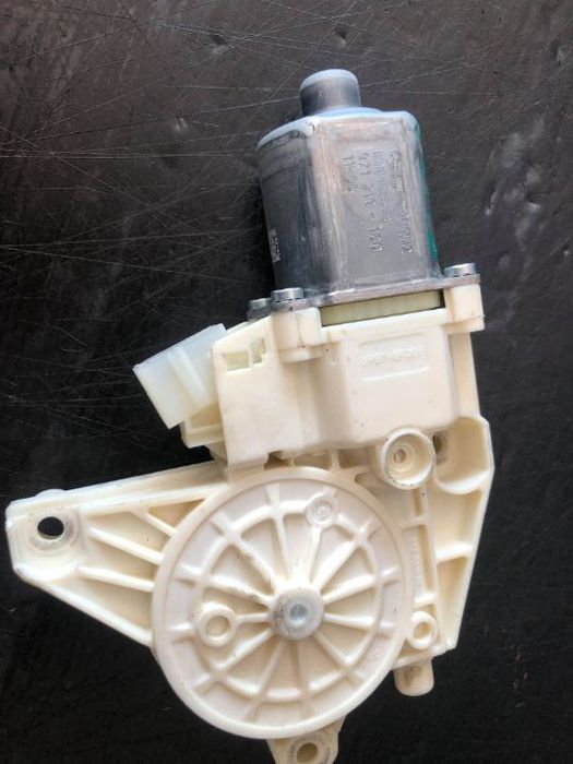 Motoras geam stanga fata mercedes c-class w204 mercedes  e-class w212