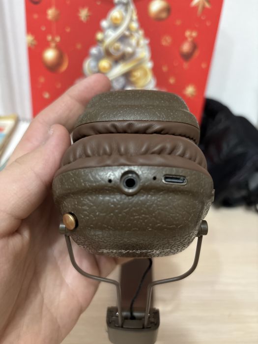 Наушникимачбхалл