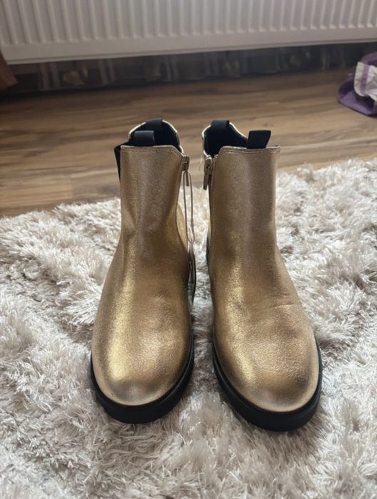 Botine ZARA aurii