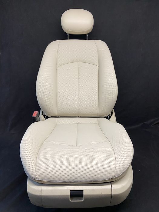 Retapițare Scaune Auto | Recondiționare Piele Originală | Reparații Tapițerie Auto
