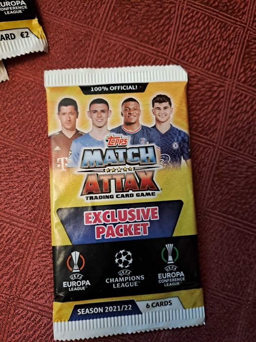 PANINI и Topps пакети с футболни карти