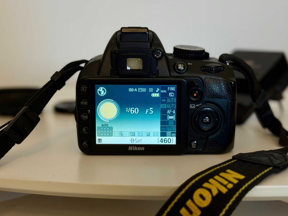 Aparat foto DSLR Nikon D3100, 14.2MP + Obiectiv 18-55mm + Rucsac Foto
