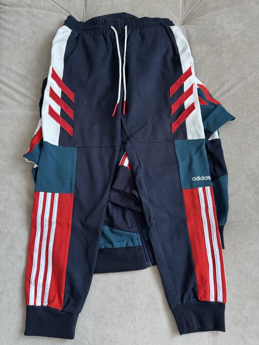 Спортивный костюм Адидас