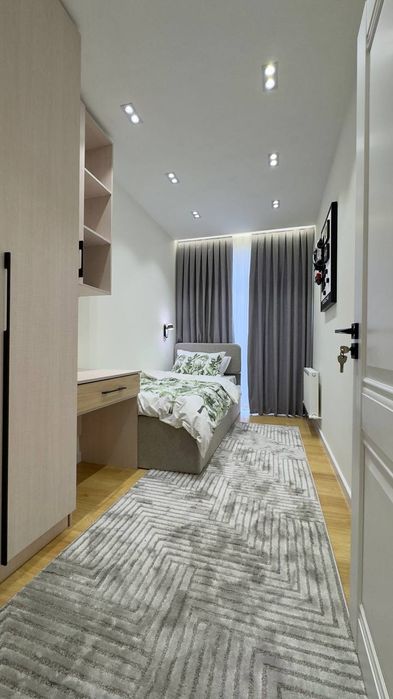 Продается 4х комнатная квартира дуплекс (RV33)