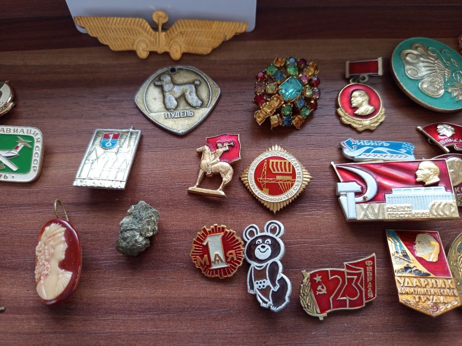 Брошки антиквариат