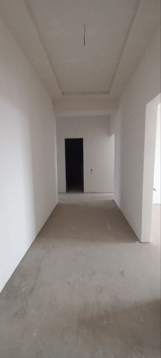 Dom sotiladi 4 etaj 3 xonali 89 kv metr