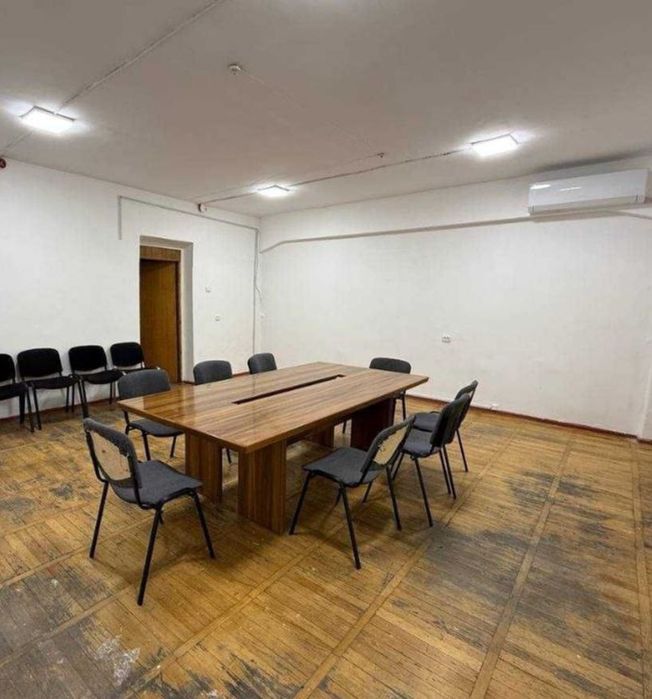 Алайский базар рядом сдаётся Комфортный  офис