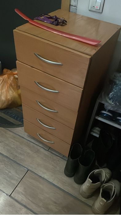 Тумбочка, цвет орех