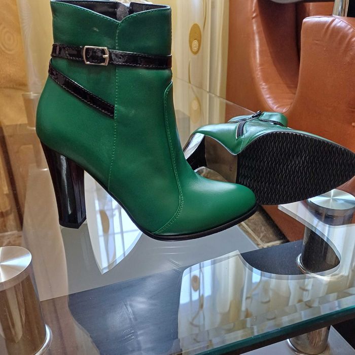 Botine din piele naturala