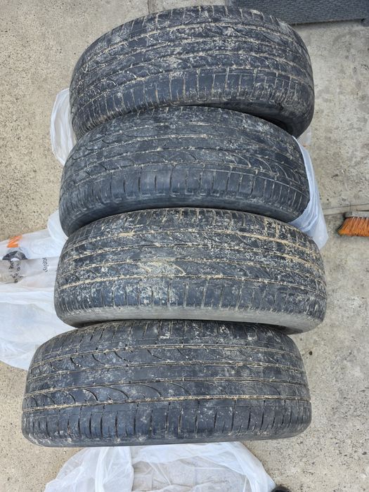 Anvelope vara Bridgestone 215/65 R16 98H