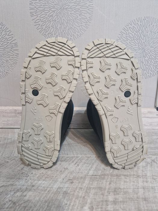 Cizme impermeabile călduroase Quechua marimea 38