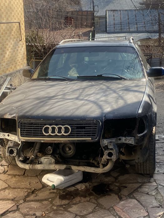 Продам ауди уневерсал с4 2.8