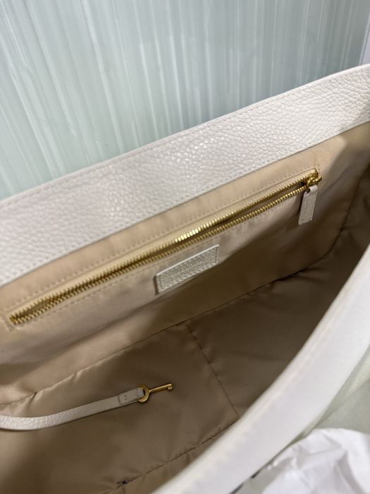 Продается сумка Moschino Cheap & Chic оригинал кожа