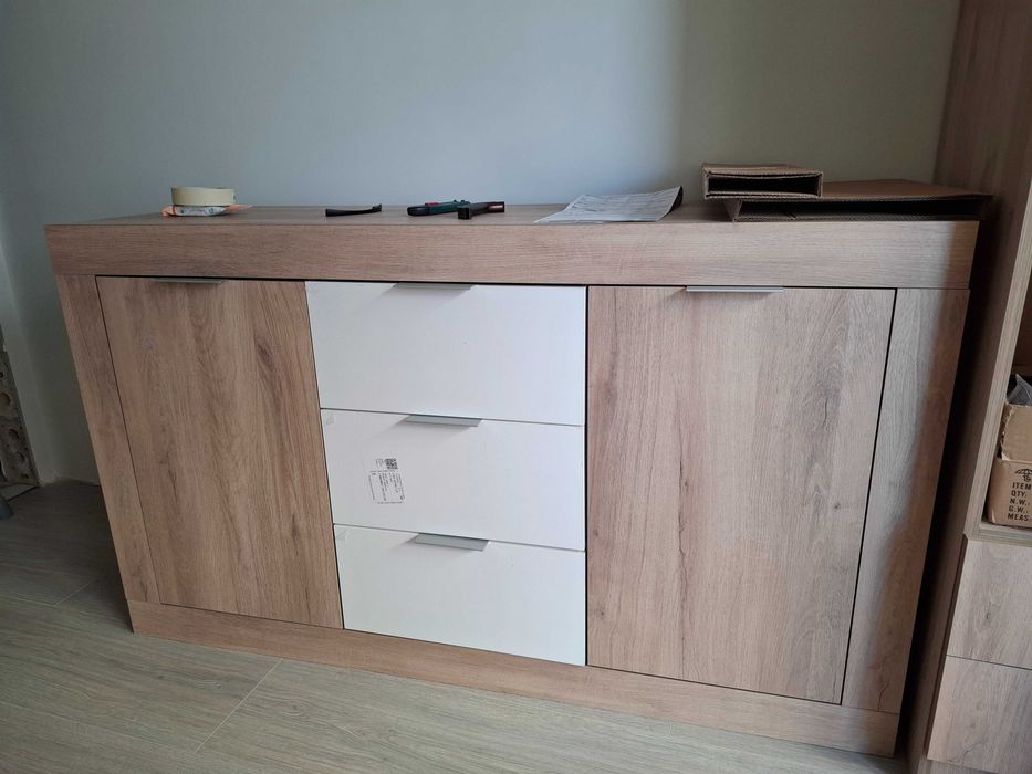 Чисто нов скрин, цвят сонома арвен / бяло гланц хайглос, сглобен