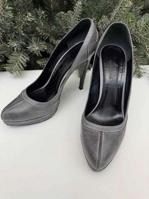 Новые фирменные  Босоножки /туфли /босоножки, кожа, размер 40