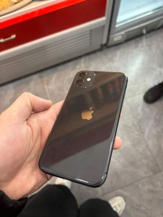 Продам iPhone 11 айфон 11