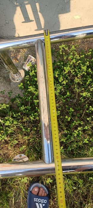 Scara de piscina sau strant