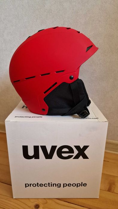 Ски каска Uvex legend