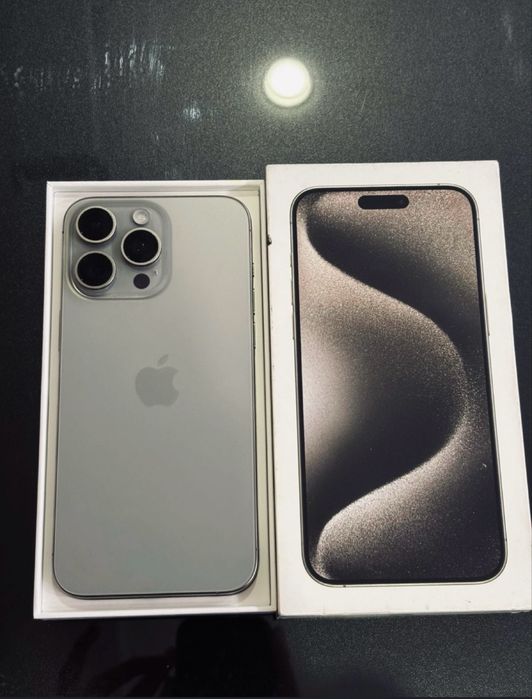 Iphone 15 pro max продаю срочно