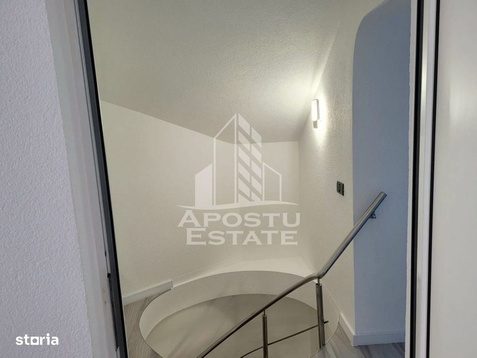 Casa desfasurata pe doua niveluri,zona Podgoria