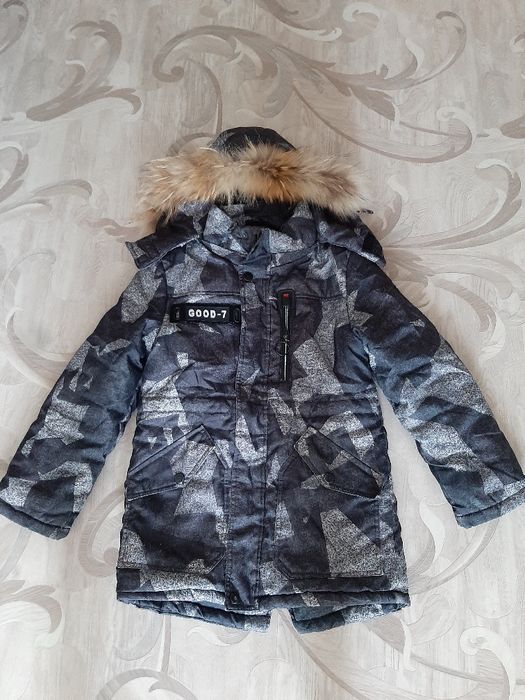 Продам детские вещи .