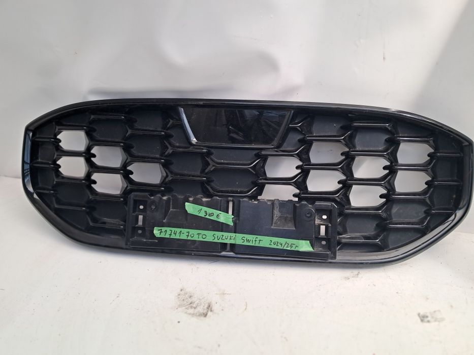 Решетка грил Suzuki Swift Suzuki SX4 S Cross 2015/25г