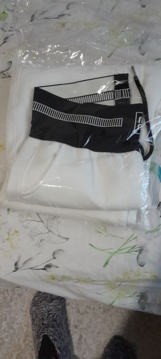 Широк панталон с връзки