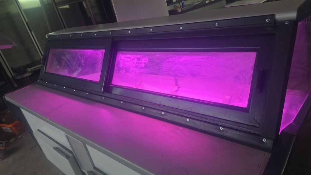 Vitrina mezeluri / lactate