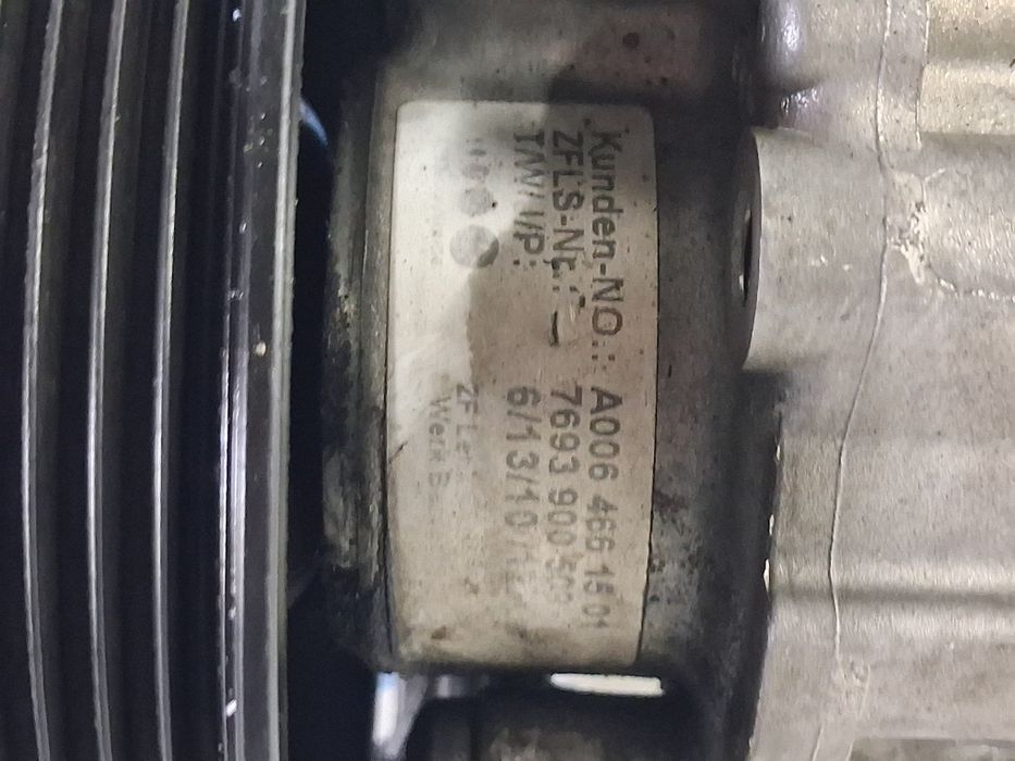 Pompa servodirectie 2.2 cdi Mercedes E Class w212 / C Class w204 euro 5