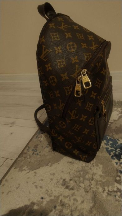 Ghiozdan Louis Vuitton nou preț negociabil