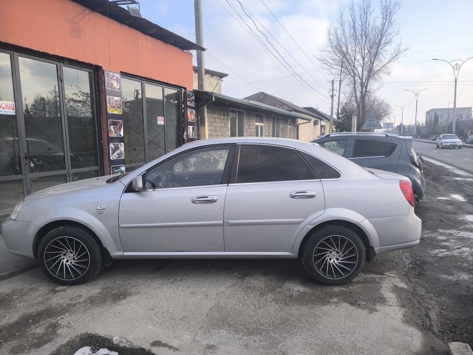 Lasseti arzon pul zaril