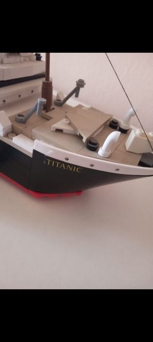 Vând Lego Titanic