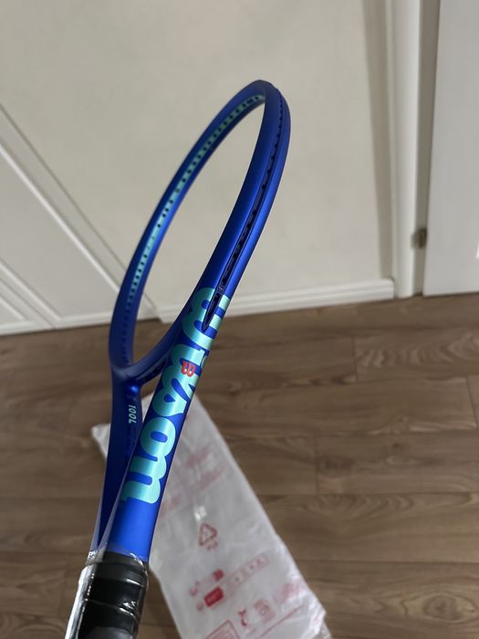 Wilson Ultra V5 an 2026,greutate 300g,grip 4