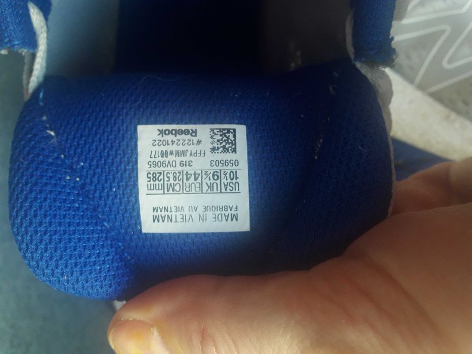 КожениБотуши37номер 70лв, 38-50лв,Бежови37н 10лв,Найк10лвReebok44-30лв