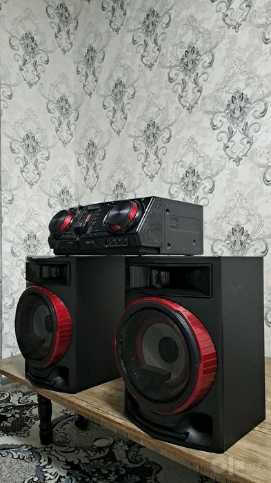 Muzikalniy sentr sotiladi