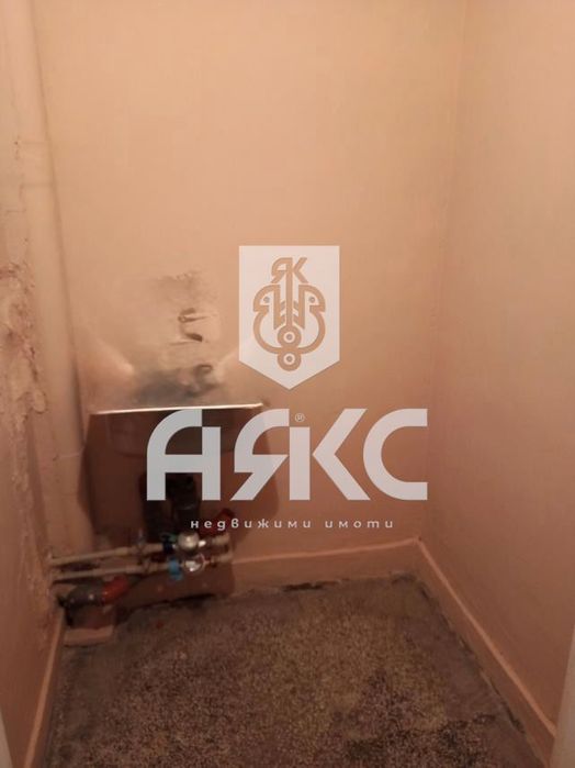 Двустаен апартамент в кв. Красна поляна 2