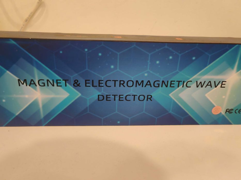 *Detector profesional microfoane și unde magnetice si electromagnetice