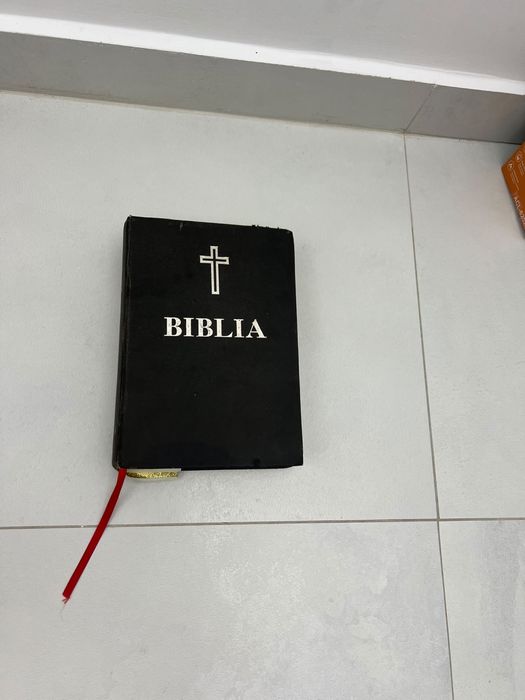 Vand biblia carte