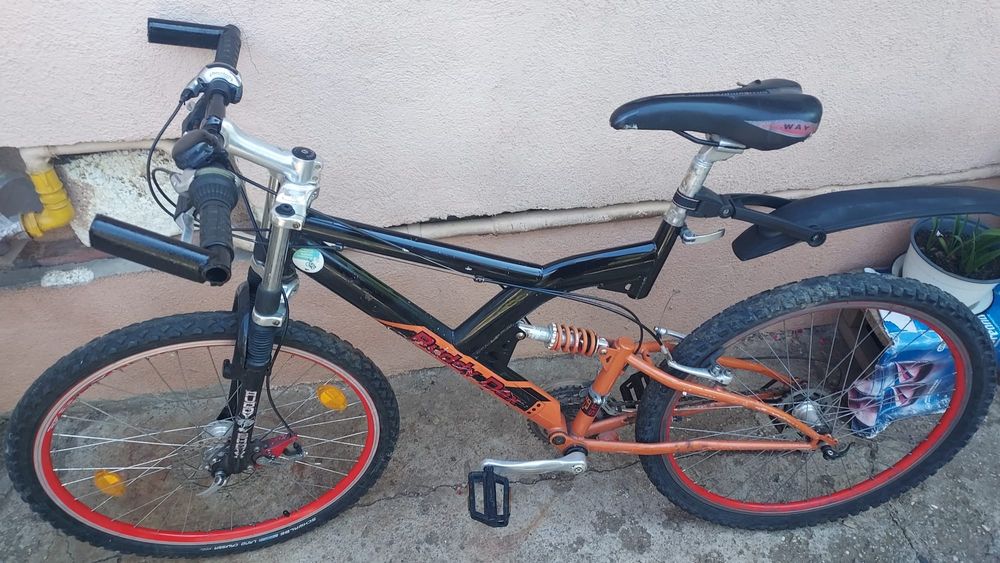 Bicicleta full suspension, roti 2.0 echipata complet, pret accesibil.