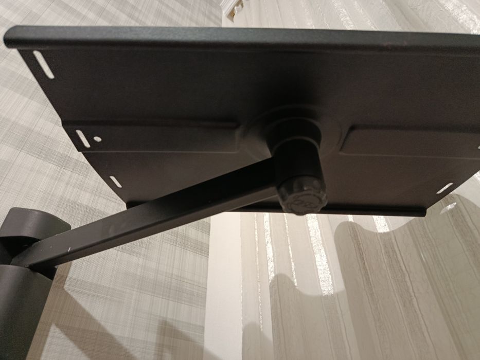 Стойка за телевизор