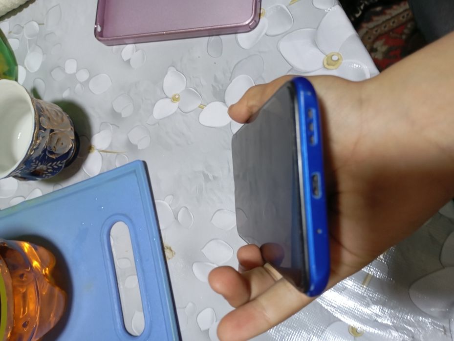 Redmi 9A ideal qiz bola ishlarkan 32gb koʻk rangli