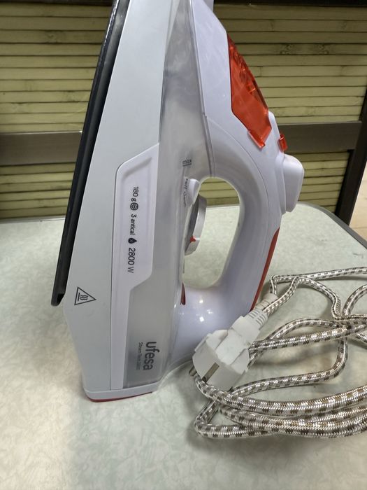 Парна ютия Ufesa Steam Tech 2800