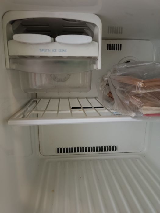 Продам холодильник LG