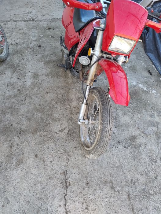 Motocicleta 200 CC