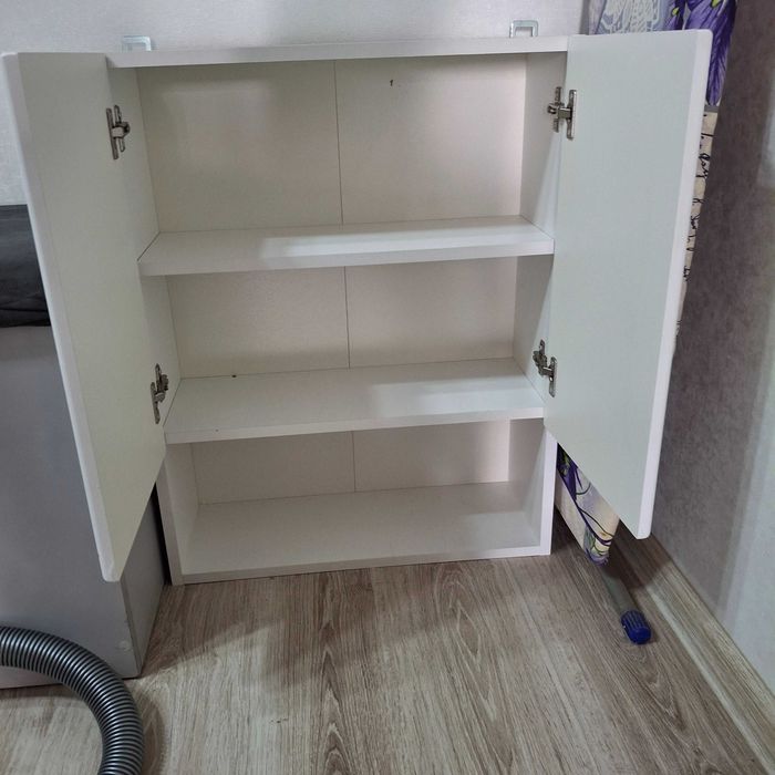 Продам шкаф в ванную