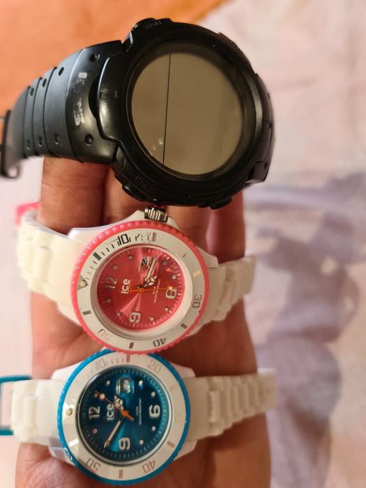 Set 2 bucati Ice watch turcoaz și roz,superbe,ca noi,+cadou skmei 1068
